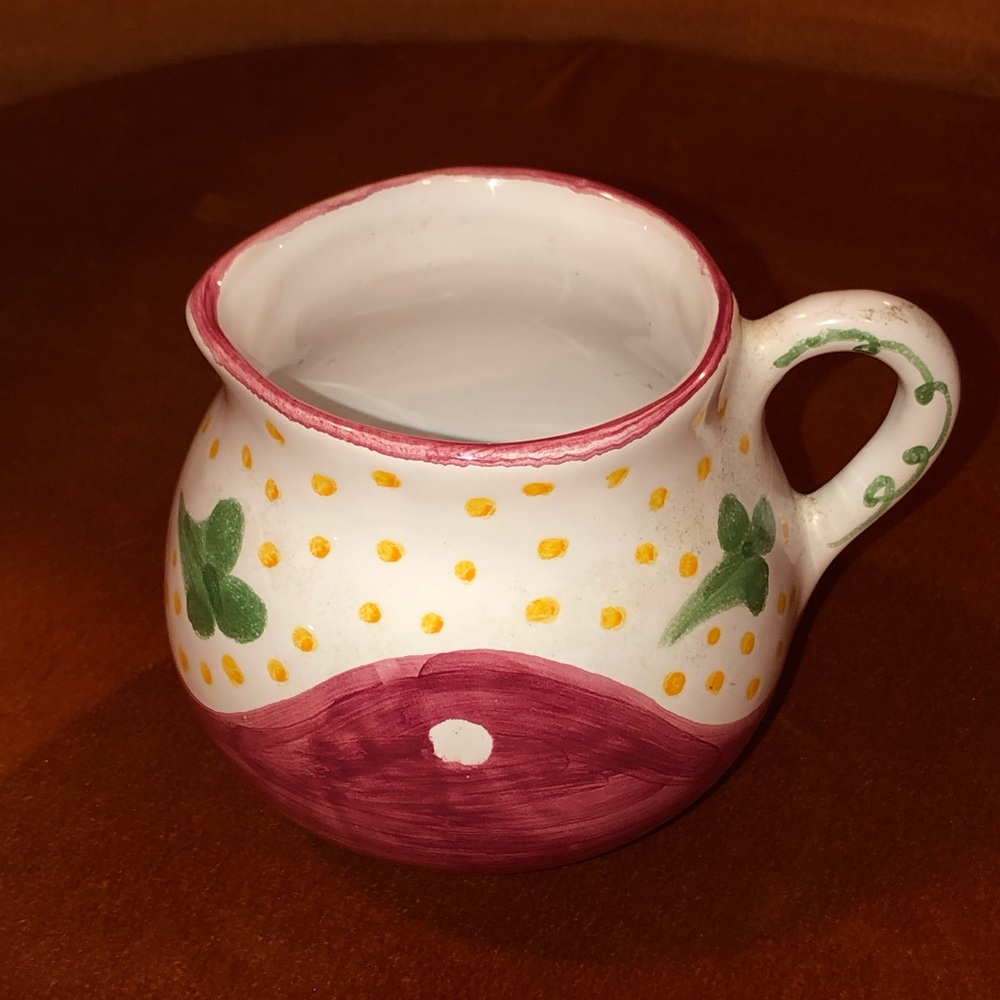 🫖Vintage 1990s Hand-Painted Pottery Creamer with Red and Green Accents